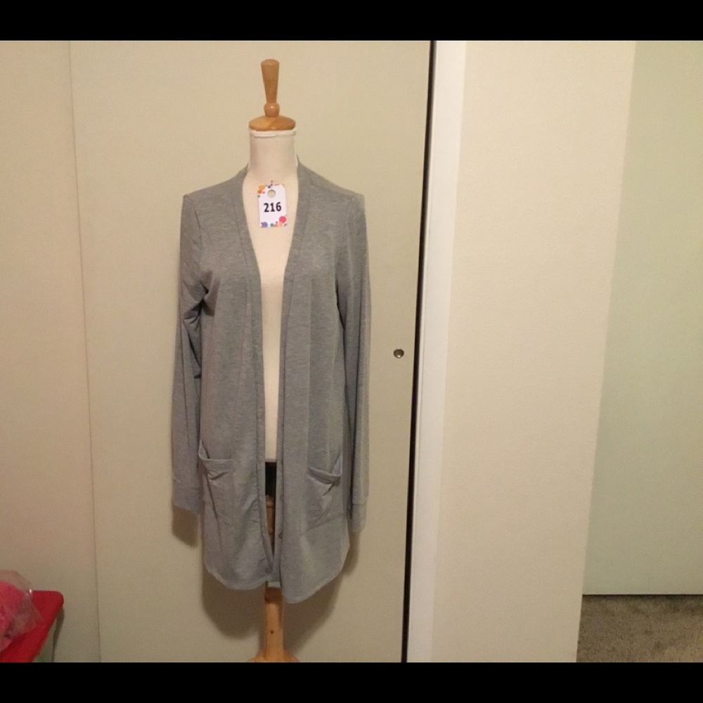 Agnes and Dora Cardigan size XL New with Tags